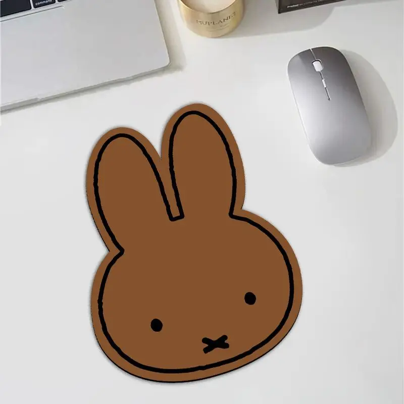 Kawaii Miffy Rabbit Shaped Mou - đánh giá và giá Esports Gaming Desk